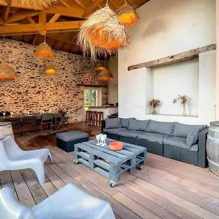 Вилла La Champagnere - Domaine Avec Piscine - Seminaire - 15 Personnes *