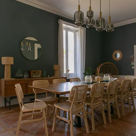 La Champagnere - Domaine Avec Piscine - Seminaire - 15 Personnes 别墅 *