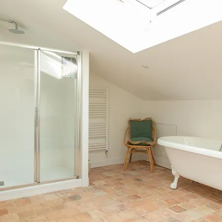 Villa La Champagnere - Domaine Avec Piscine - Seminaire - 15 Personnes *