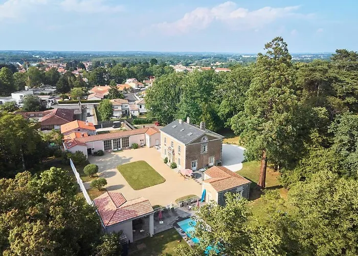 La Champagnere - Domaine Avec Piscine - Seminaire - 15 Personnes * Basse-Goulaine