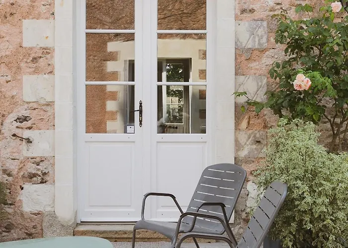 La Champagnere - Domaine Avec Piscine - Seminaire - 15 Personnes Vila