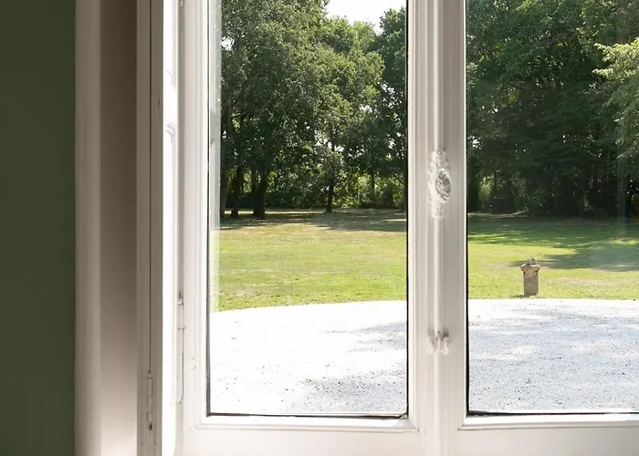 Vila La Champagnere - Domaine Avec Piscine - Seminaire - 15 Personnes *