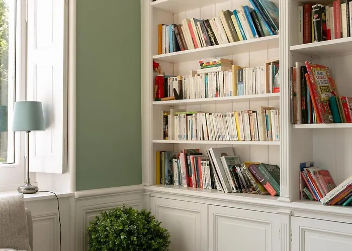 La Champagnere - Domaine Avec Piscine - Seminaire - 15 Personnes *